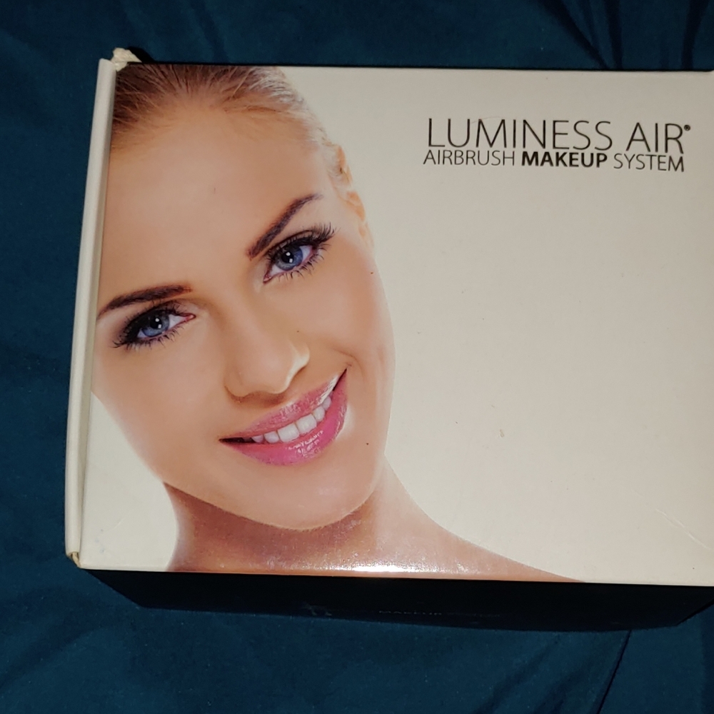 Luminess